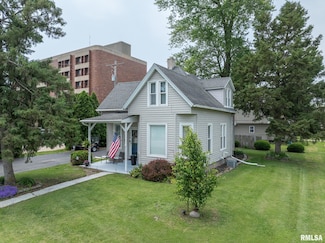 306 N Jefferson St, Abingdon, IL 61410