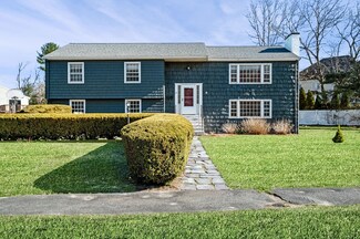 33 Marla Ln, Reading, MA 01867
