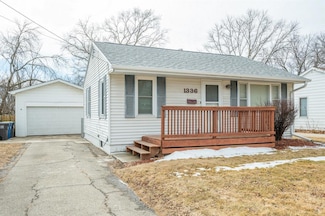 1336 Johnson St, Des Moines, IA 50315