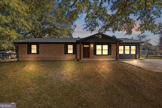 5 Knob Dr, Carrollton, GA 30116