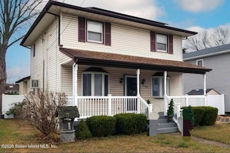 2461 Margaret St, Bellmore, NY 11710