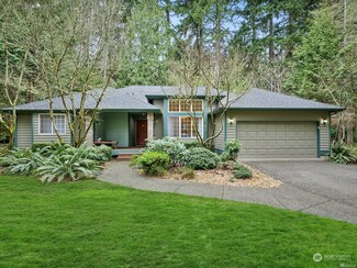 16653 Agate Point Rd NE, Bainbridge Island, WA 98110