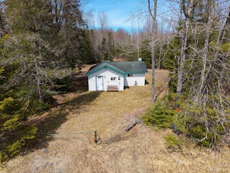 6572 E Maple Ridge 37th Rd, Rapid River, MI 49878