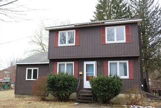 8 13th St, Turners Falls, MA 01376
