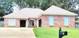 614 Walnut Grove Dr, Pearl, MS 39208