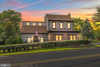 1445 Farmington Ave, Pottstown, PA 19464