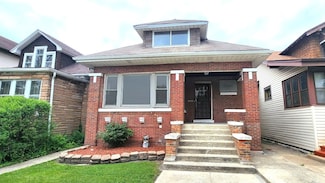 10742 S Prairie Ave, Chicago, IL 60628