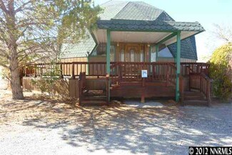 61 Locust Dr, Yerington, NV 89447