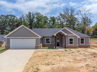 2208 N Fourth St, Longview, TX 75605