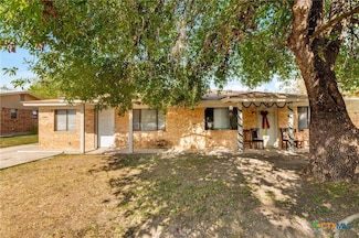 218 Redbud Ln, New Braunfels, TX 78130