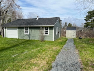 7 Lakeview Ln, Orland, ME 04472