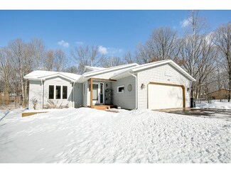 460 Locust Ln, Taylors Falls, MN 55084