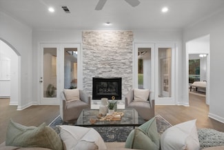 2800 Broadacres Ln, Arlington, TX 76016