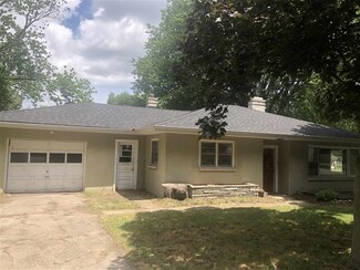 18889 4th St, New Paris, IN 46553