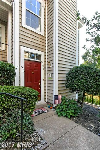 448 Overlook Dr Unit 448, Occoquan, VA 22125