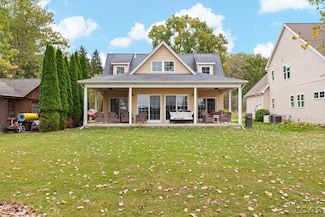 4547 Round Lake Hwy, Manitou Beach, MI 49253