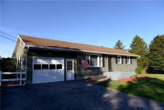 1727 Richley Rd, Corfu, NY 14036