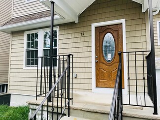 71 Gordon St, Staten Island, NY 10304