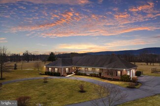 19691 Airmont Rd, Round Hill, VA 20141