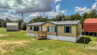 221 Briar Oaks Dr, Azle, TX 76020