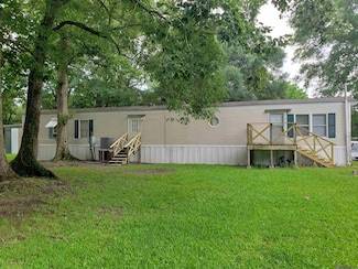 15064 W Beaver Dr, Pride, LA 70770