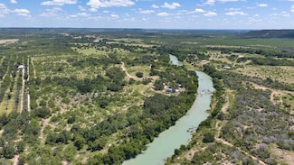 2370 Lumbley Ln, Junction, TX 76849