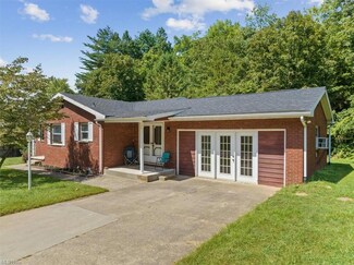2807 18th Ave, Parkersburg, WV 26101