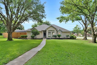 2233 Woodview Dr, Flower Mound, TX 75028