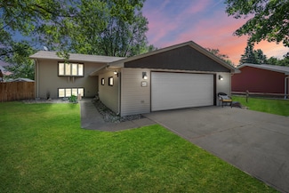 412 Henry Ave, Volga, SD 57071