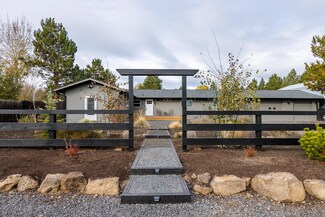 61175 Magnolia Ln, Bend, OR 97702