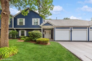 214 Hampshire Ct Unit 201D, Naperville, IL 60565