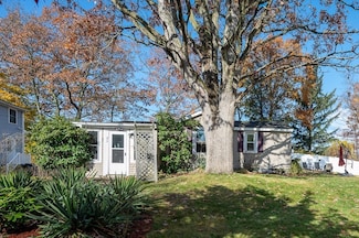 21 Epping St, Millbury, MA 01527