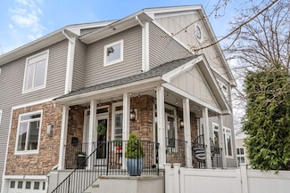 11 Carthay Cir Unit 11, Newton Highlands, MA 02461