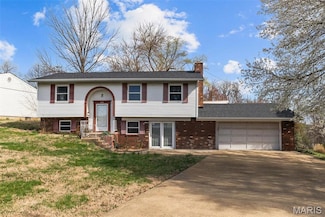953 E 1st St, Washington, MO 63090