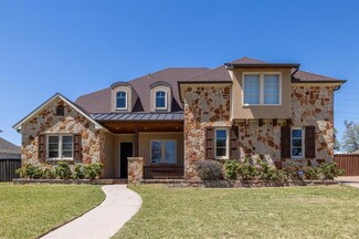 3505 Bordeaux Ln, Hurst, TX 76054
