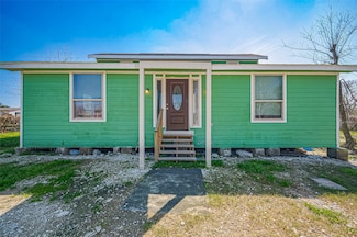 710 E Sycamore St, Fresno, TX 77545