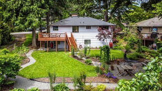 13320 2nd Ave NE, Seattle, WA 98125