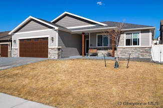 5612 Opal Dr, Cheyenne, WY 82009