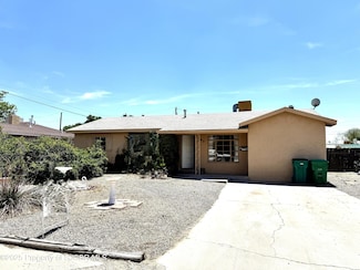 607 E 16th St, Farmington, NM 87401