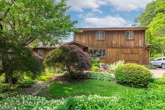 84 Brooklyn Rd, Stanhope, NJ 07874