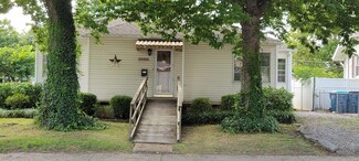 538 N 2nd St, Wood River, IL 62095