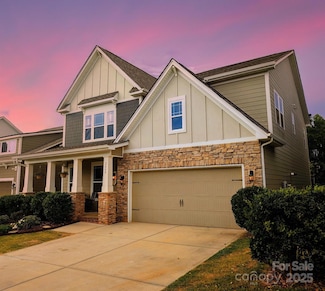 2009 Burton Point Ct, Waxhaw, NC 28173