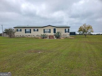 339 Chapel Hill Cir Unit 15, Enigma, GA 31749