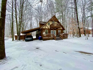 6848 Whispering Pines Dr, Gaylord, MI 49735