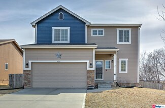 4519 Waterford Ave, Papillion, NE 68133