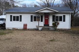 2067 Oak Grove Rd, Goodspring, TN 38460