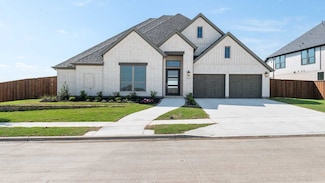 10453 Gray Hills Dr, Fort Worth, TX 76126