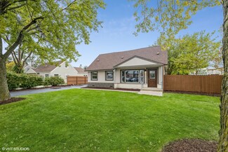 9435 S 78th Ave, Hickory Hills, IL 60457