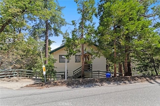 539 Club House Dr, Lake Arrowhead, CA 92391