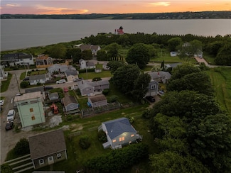 56 Grace St, Tiverton, RI 02878